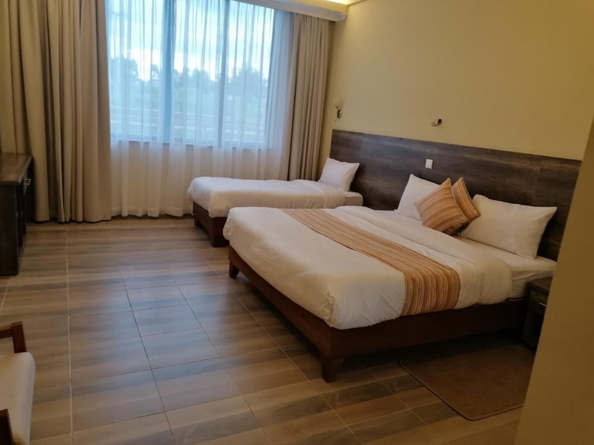The Willis Hotel, Bomet 外观 照片