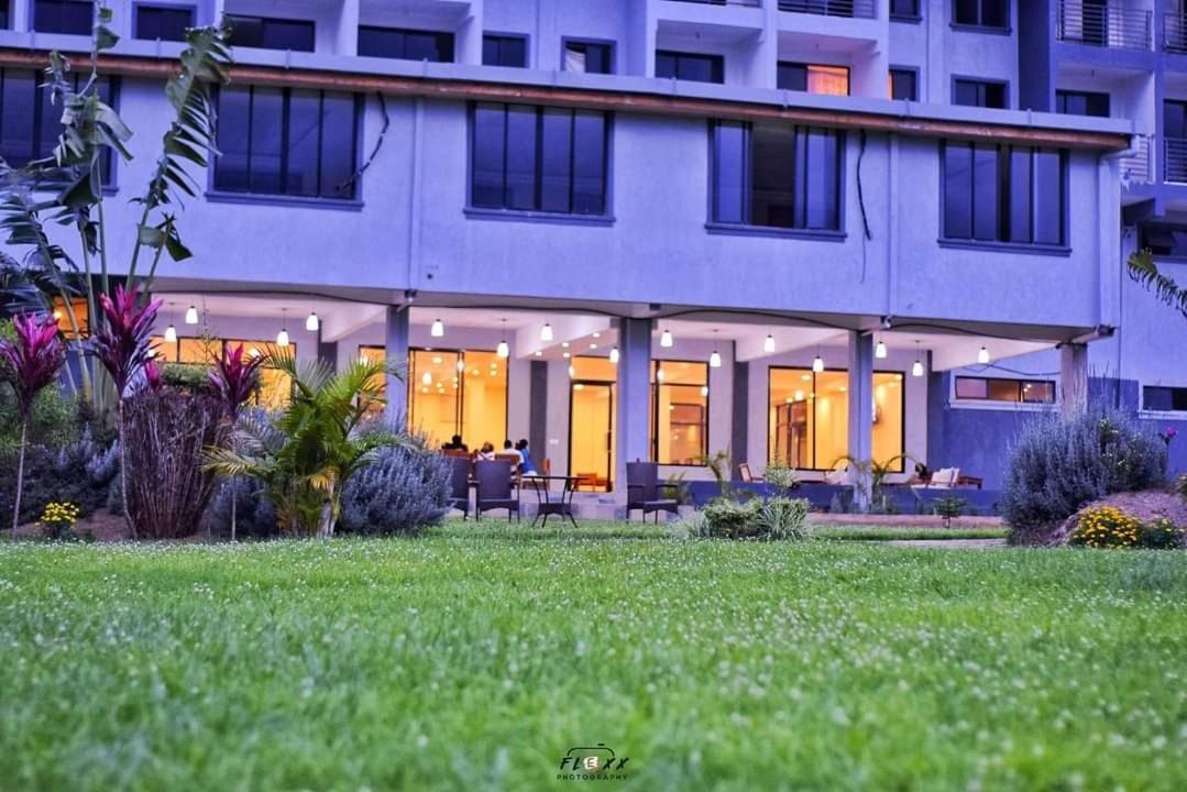 The Willis Hotel, Bomet 外观 照片