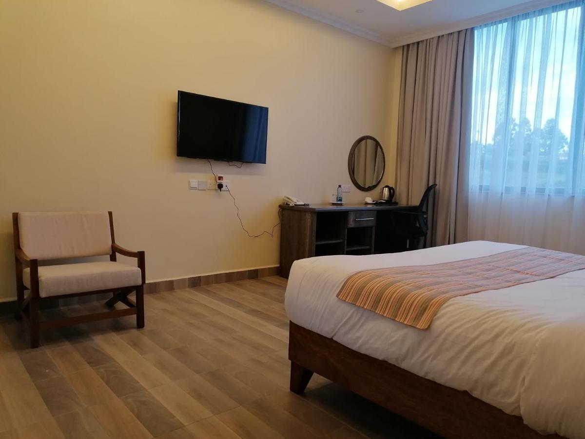 The Willis Hotel, Bomet 外观 照片