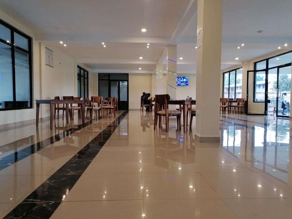 The Willis Hotel, Bomet 外观 照片