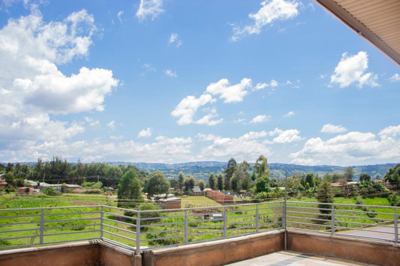 The Willis Hotel, Bomet 外观 照片