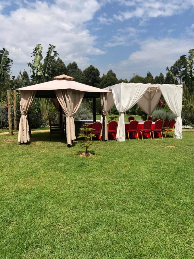 The Willis Hotel, Bomet 外观 照片