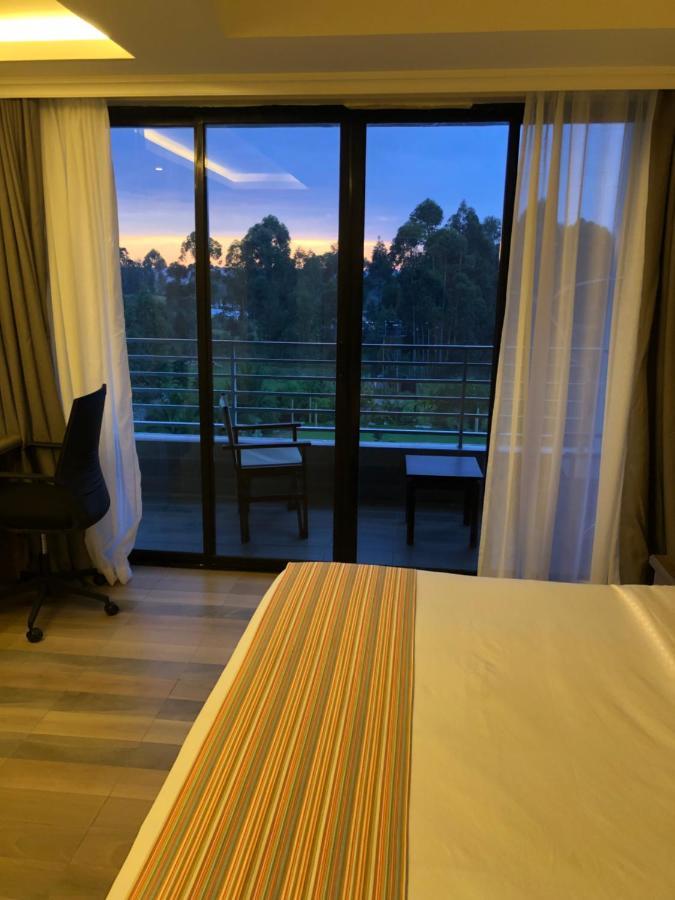 The Willis Hotel, Bomet 外观 照片